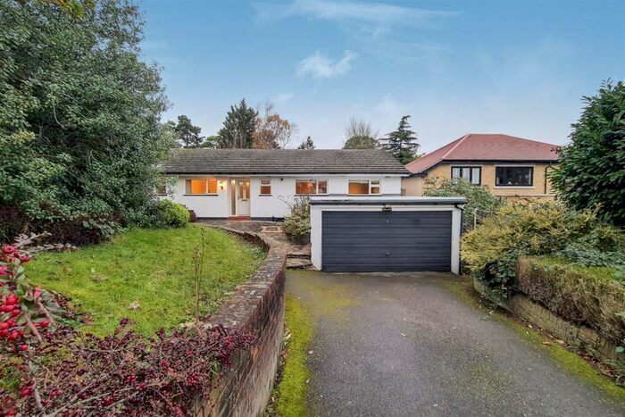 4 Bedroom Detached Bungalow To Rent In Woodlands Road, Bromley, BR1