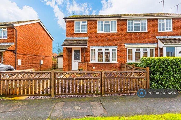 3 Bedroom Semi Detached House To Rent In Badgers Way, Buckingham, MK18