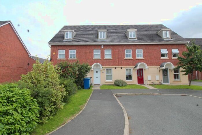 3 Bedroom Town House To Rent In Kerscott Close, Ince, Wigan, WN3
