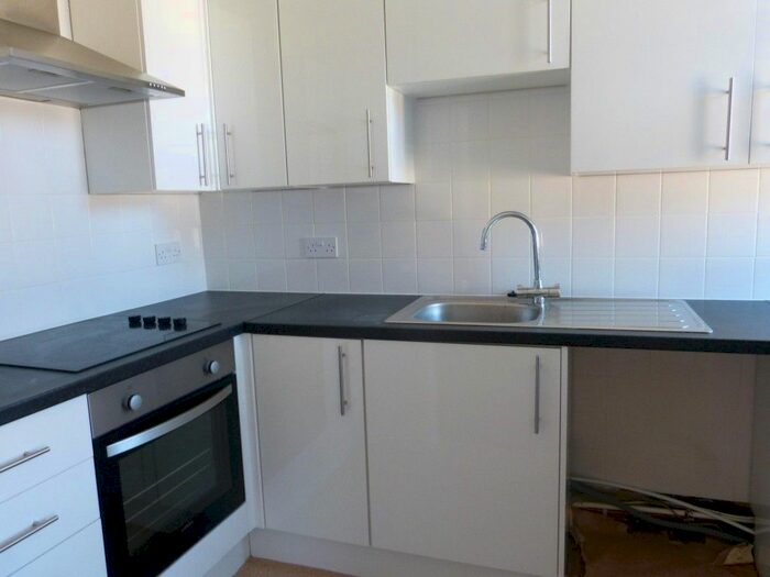 1 Bedroom Flat To Rent In Queens Road, Hastings, TN34