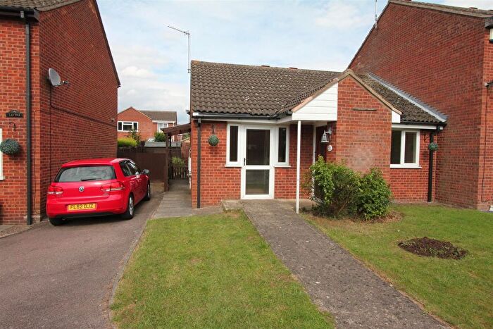 2 Bedroom Bungalow To Rent In Sycamore Close, Burbage, Leicestershire, LE10