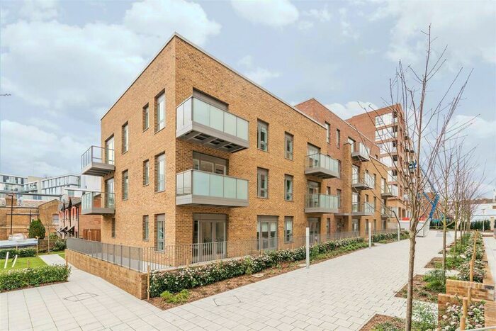 1 Bedroom Apartment To Rent In Bath House Court, Smithfield Sqaure, Hornsey, N8