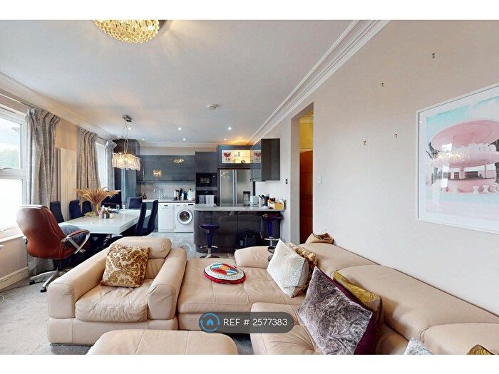 2 Bedroom Flat To Rent In Lordship Road, London, N16