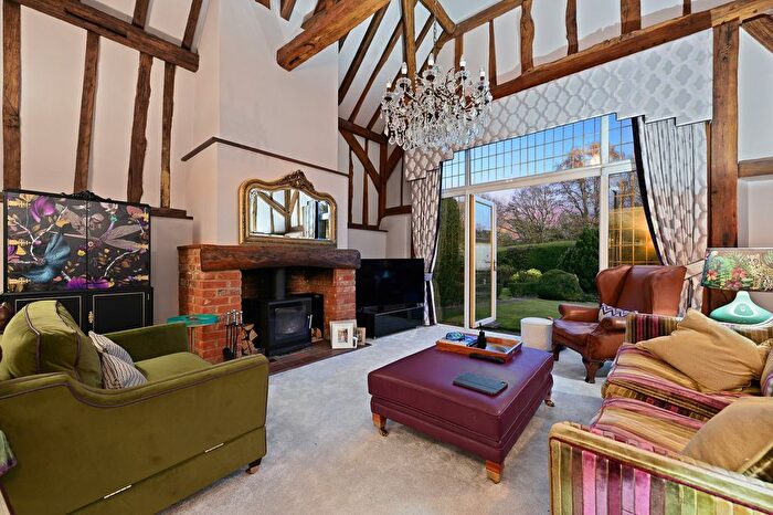 5 Bedroom Barn Conversion For Sale In Chandlers Lane, Rickmansworth, WD3