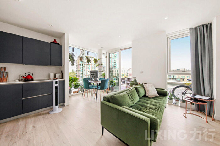 2 Bedroom Apartment To Rent In Coster Avenue, Finsbury Park, N4