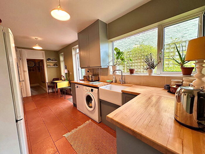 3 Bedroom Terraced House For Sale In Holly Road, Abington, NN1
