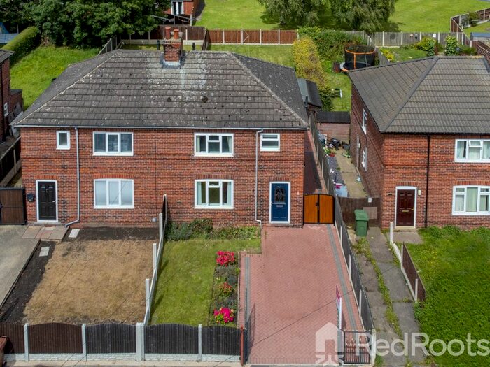 3 Bedroom Semi-Detached House For Sale In Common Road, South Kirkby, Pontefract, West Yorkshire, WF9