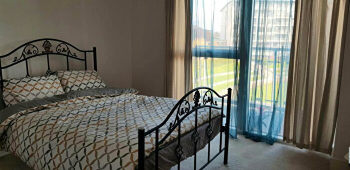 2 Bedroom Apartment To Rent In Park Central, B15