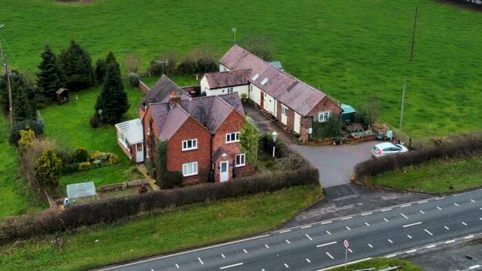 4 Bedroom Property For Sale In A34 Yarlet, Stafford, St18