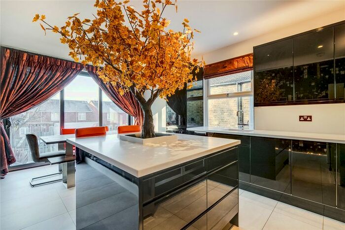 3 Bedroom Terraced House To Rent In Renmuir Street, London SW17