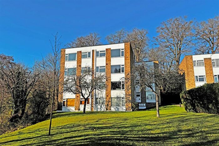 1 Bedroom Flat For Sale In Downswood, Reigate, RH2