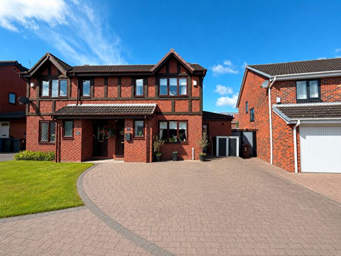 4 Bedroom Semi-Detached House For Sale In Priory Close, Burscough, L40