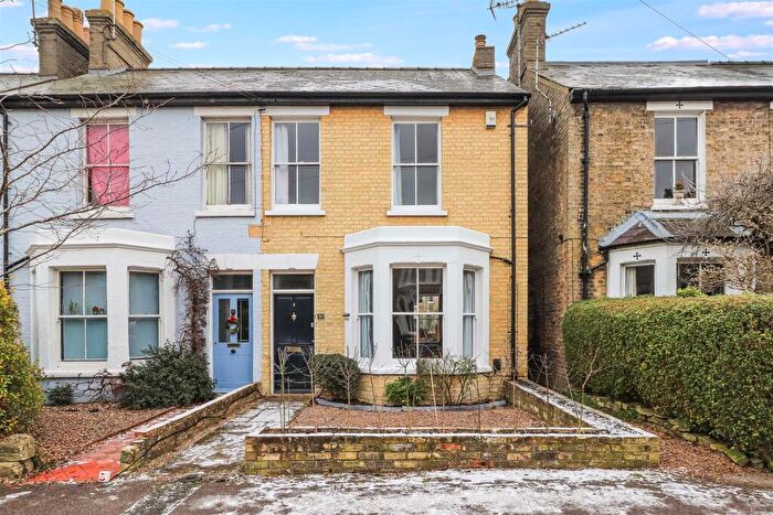 3 Bedroom Semi Detached House To Rent In Richmond Road, Cambridge, CB4