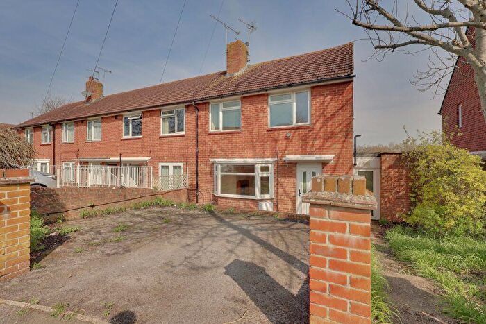 2 Bedroom End Of Terrace House For Sale In Danebury Close, Havant, PO9