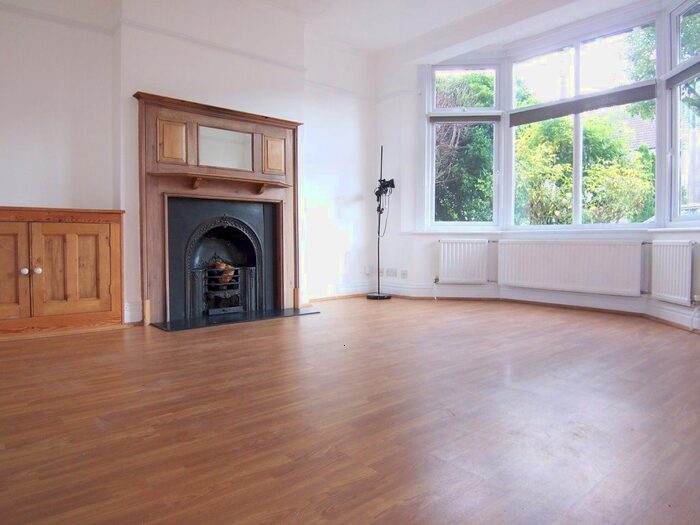 3 Bedroom Property To Rent In Camberley Avenue, London, SW20