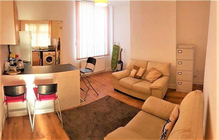 3 Bedroom Semi Detached House To Rent In Lowestoft Street, Manchester, M14