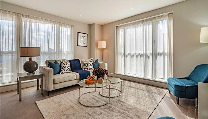 2 Bedroom Apartment To Rent In Canary Wharf, E14