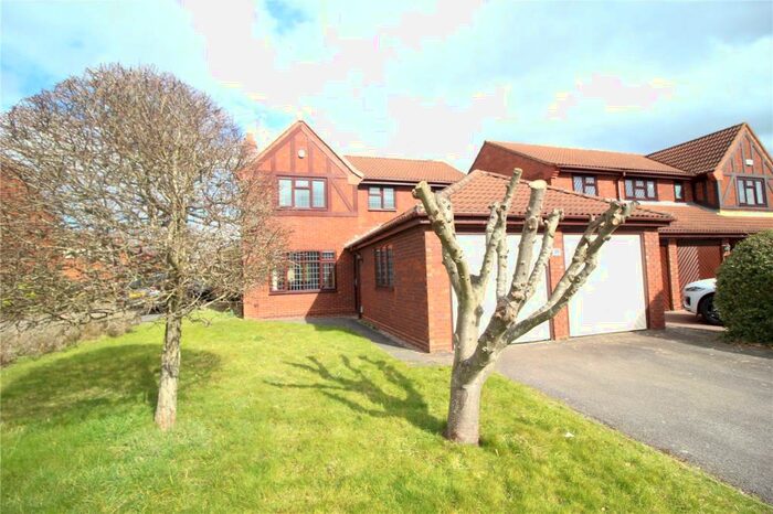 4 Bedroom Detached House To Rent In Halstead Grove, Solihull, B91