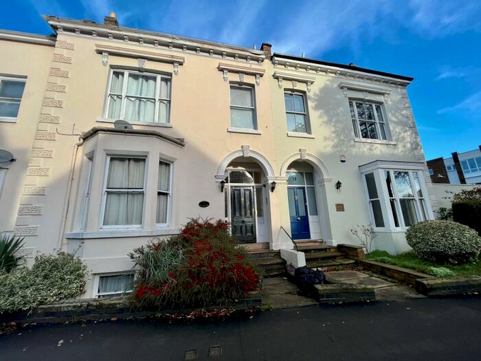 1 Bedroom Apartment To Rent In Radford Road, Leamington Spa, CV31