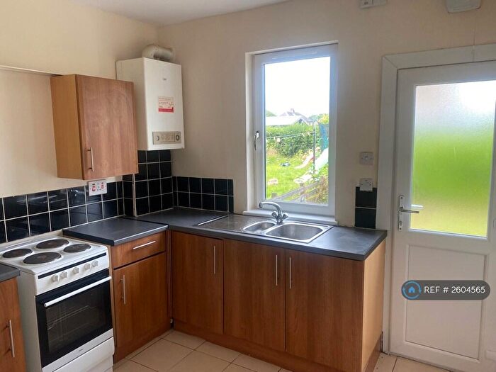 2 Bedroom Flat To Rent In Macpherson Drive, Stirling, FK8