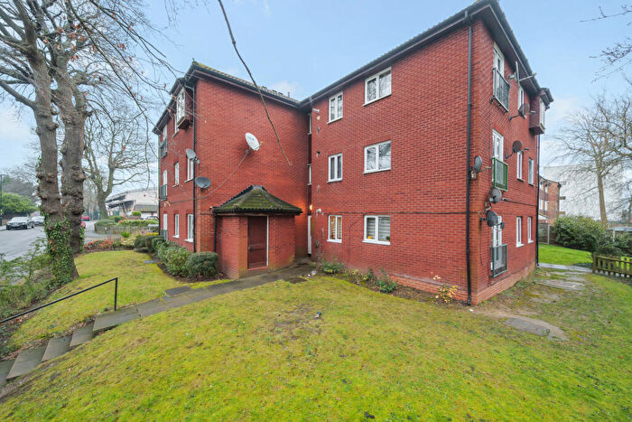 2 Bedroom Apartment For Sale In Deans Gate Close, London, SE23