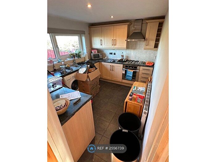 2 Bedroom Flat To Rent In Great Hoggett Drive, Beeston, Nottingham, NG9