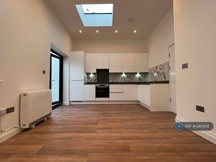 1 Bedroom Flat To Rent In Cordwallis Road, Maidenhead, SL6