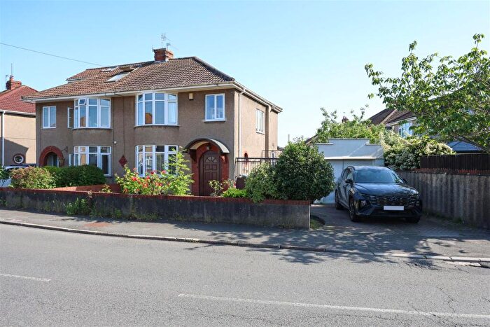 3 Bedroom Semi-Detached House For Sale In Quakers Road, Downend, Bristol, BS16