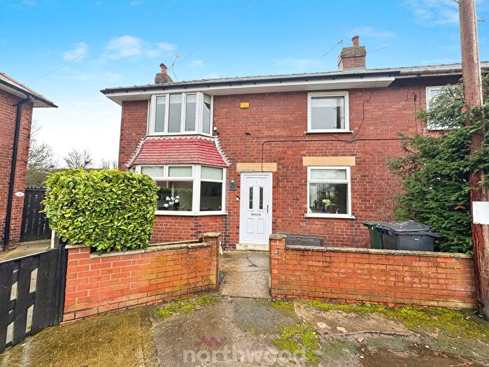 3 Bedroom Semi-Detached House For Sale In Tennyson Avenue, Thorne, Doncaster, DN8