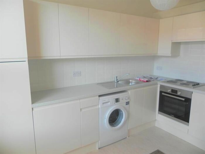 Studio To Rent In High Street, Enfield, EN3