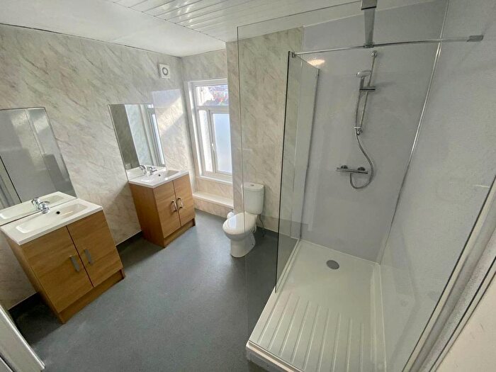 6 Bedroom Property To Rent In Finsbury Terrace, Brynmill, Swansea, SA2