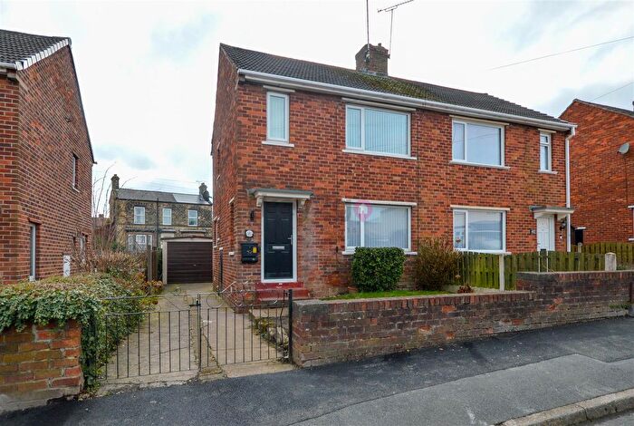 3 Bedroom Semi-Detached House To Rent In Grassthorpe Road, Sheffield, S12