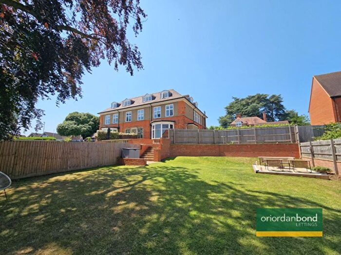 2 Bedroom Apartment To Rent In Hall Lane, Kettering, Northamptonshire, NN15