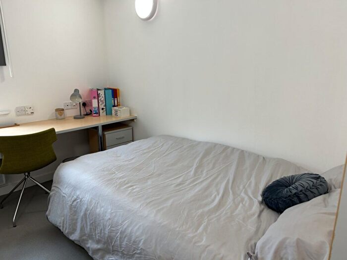 1 Bedroom Flat To Rent In Great Horton Road, Bradford, BD7