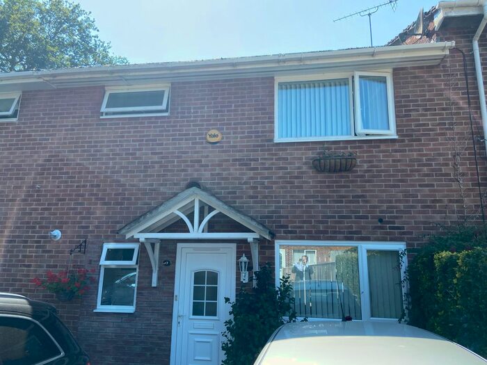 3 Bedroom Property To Rent In Widgeon Close, Southampton, SO16