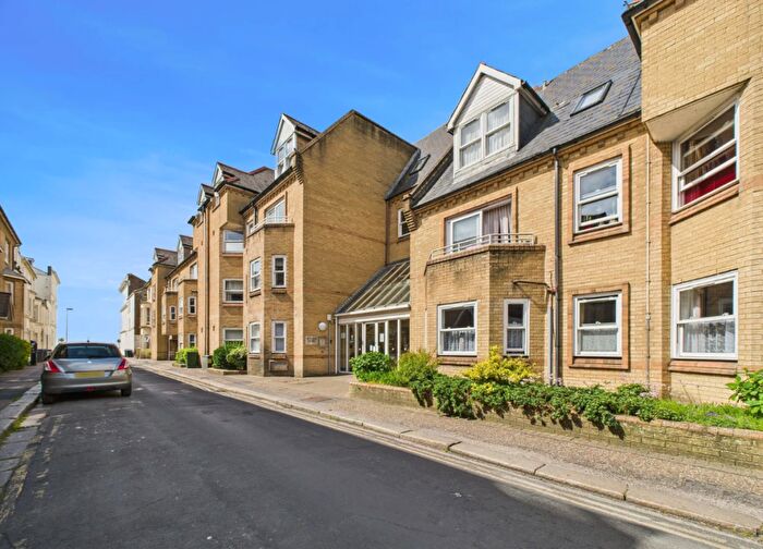 1 Bedroom Retirement Property For Sale In West Street, Worthing, BN11