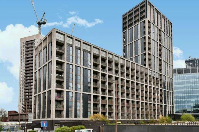 2 Bedroom Apartment To Rent In Caithnness Walk, Croydon, CR0