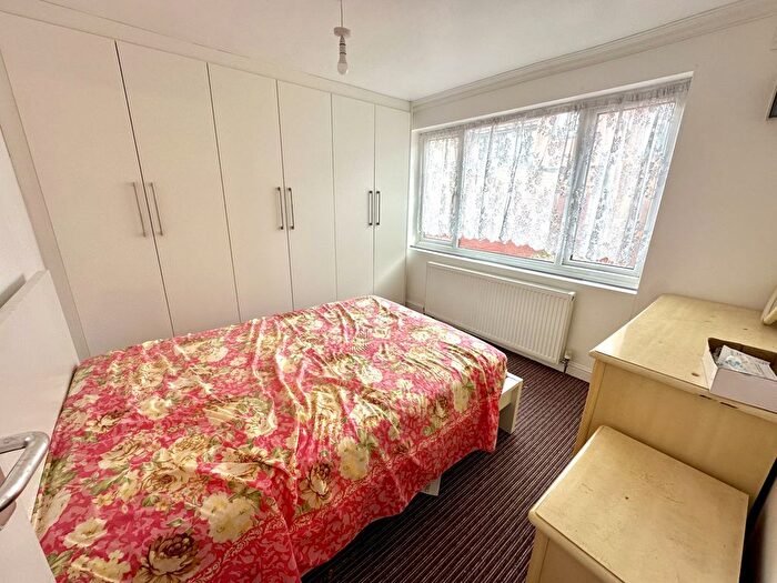 Studio To Rent In Lady Margaret Road, Southall, Greater London, UB1