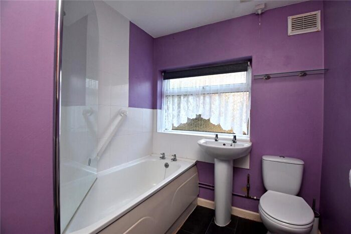 2 Bedroom Bungalow For Sale In Royston Drive, Ipswich, Suffolk, IP2