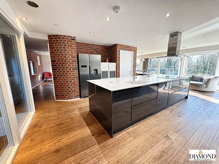 5 Bedroom Detached House For Sale In High Street, Halberton, Tiverton, EX16