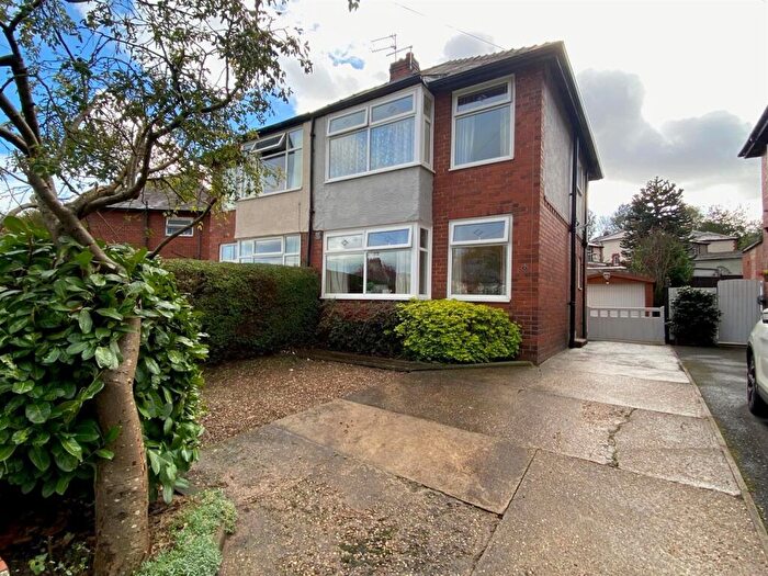 3 Bedroom Semi Detached House For Sale In Red Doles Road, Fartown, Huddersfield, HD2