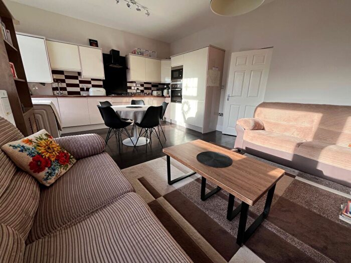 4 Bedroom Flat To Rent In Carr Road, Calverley, Pudsey, LS28