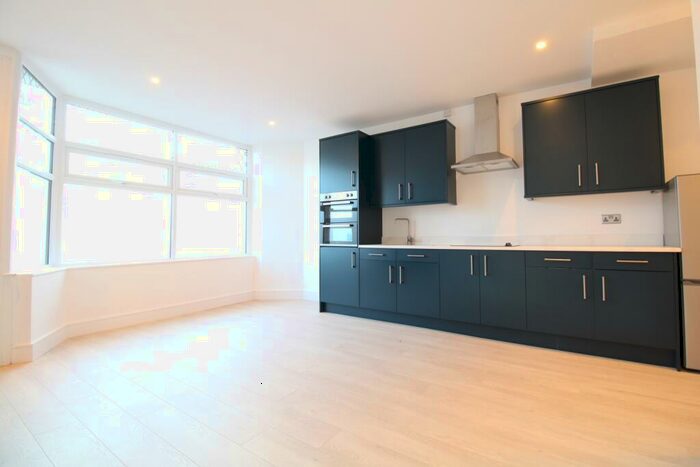 1 Bedroom Ground Maisonette To Rent In Victoria Road, Horley, West Sussex, RH6