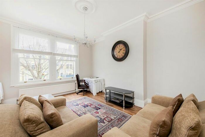 1 Bedroom Flat To Rent In Highlever Road, London, W10