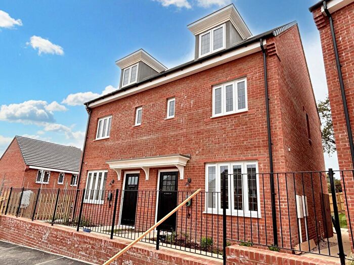 3 Bedroom Semi-Detached House To Rent In Greenfields Court, Dawlish, EX7