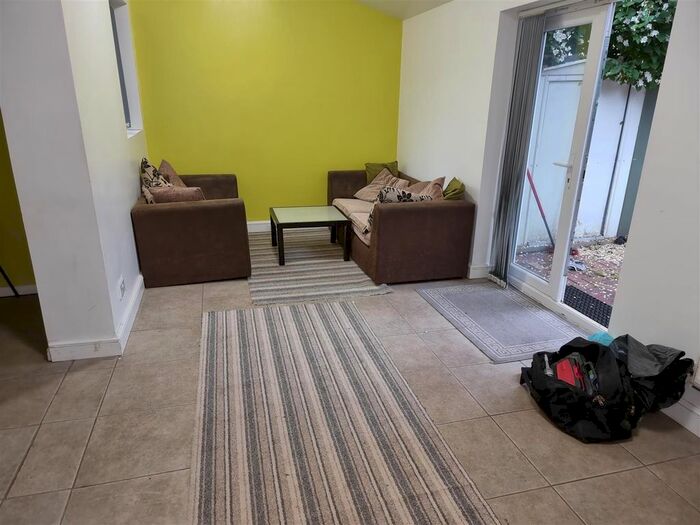 4 Bedroom Terraced House To Rent In Cadleigh Gardens, Harborne, Birmingham, B17