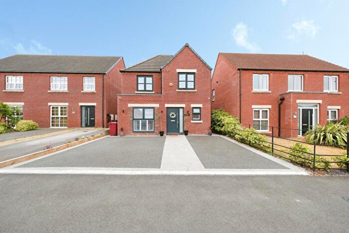 3 Bedroom Detached House For Sale In Wheatsheaf Way, Clowne, Chesterfield, S43