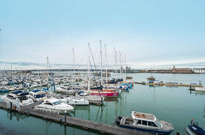 2 Bedroom Flat For Sale In Gosport Marina, Mumby Road, Gosport, Hampshire, PO12