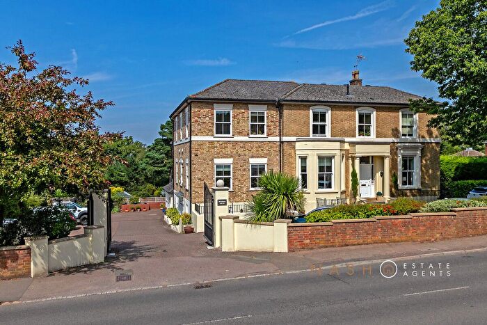 2 Bedroom Flat For Sale In Woodlands, Woburn Sands, MK17