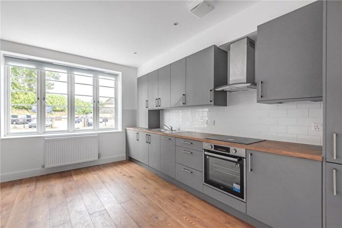 1 Bedroom Apartment To Rent In Trinity Avenue, Northampton, NN2